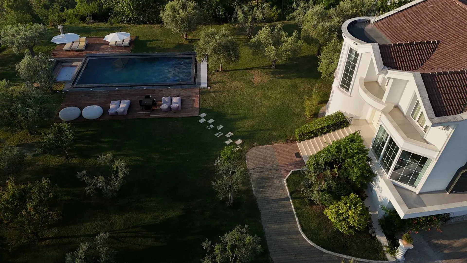 Villa Kamila Tirana Albanien