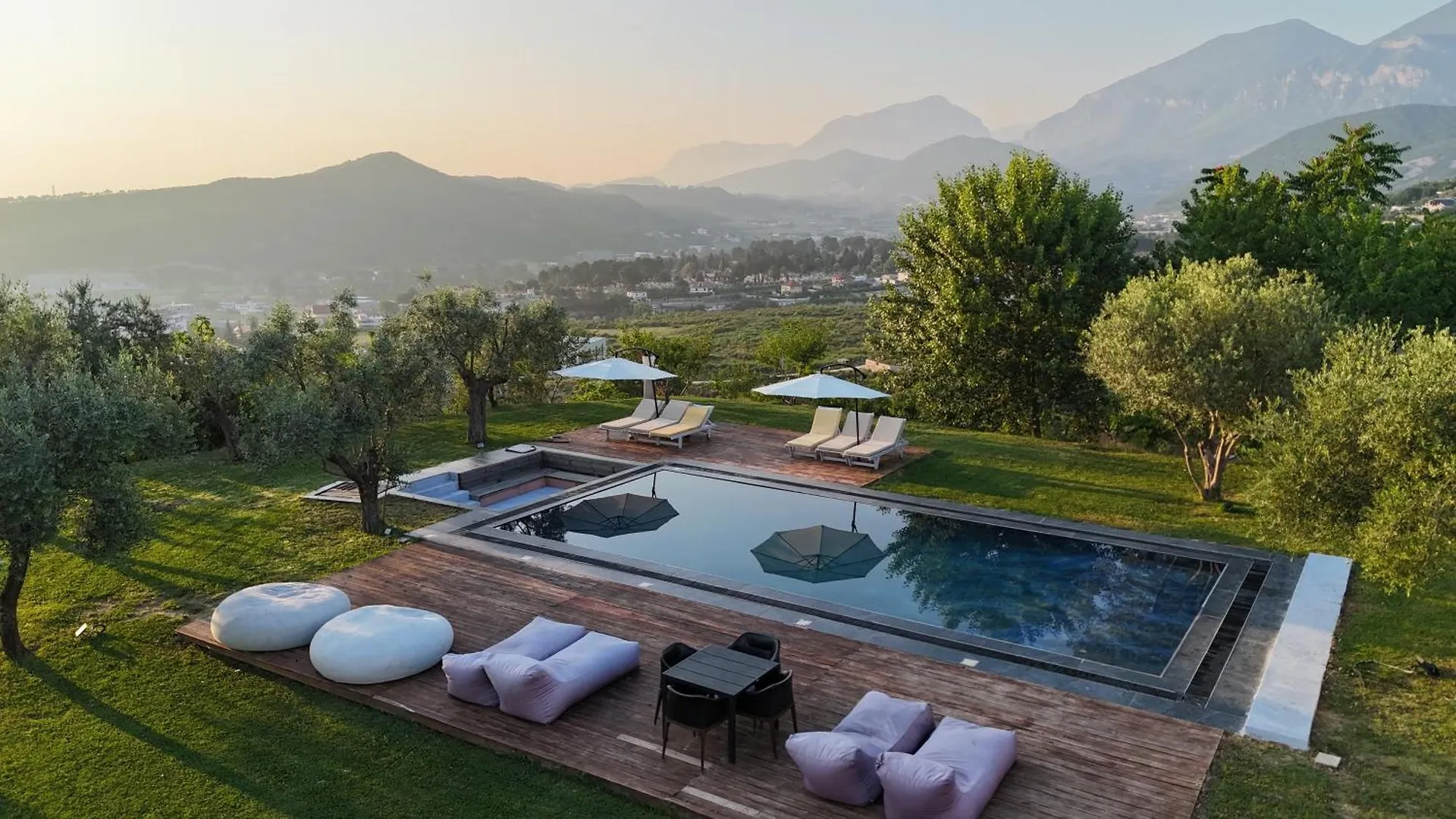 Villa Kamila Tirana Albanien